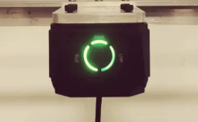 AI賦能鋰電信息采集！?？禉C器人助您“躺贏”工業讀碼新賽道