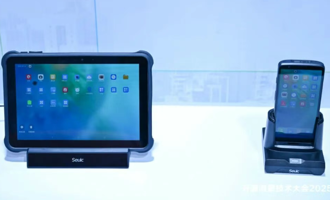 開源鴻蒙技術(shù)大會(huì)2025|東集鴻蒙5.0智能終端驚艷亮相，賦能信創(chuàng)產(chǎn)業(yè)數(shù)字化轉(zhuǎn)型