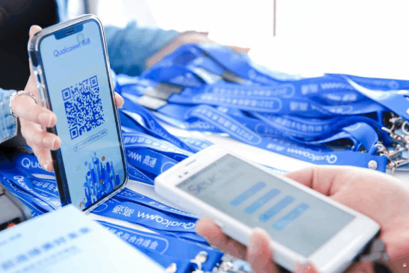 東集小碼哥.png 東集小碼哥.png